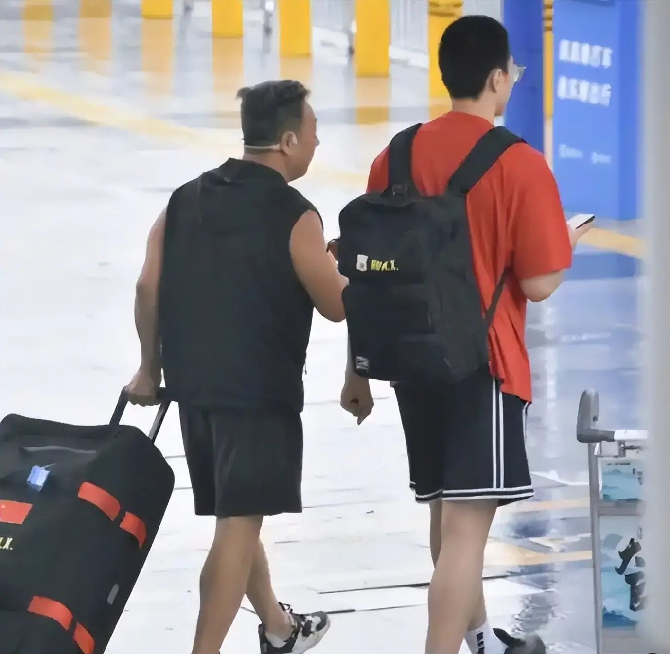 就算全世界, 胡子的照片