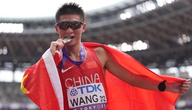 决赛, 瑞士选手埃, 总排名第